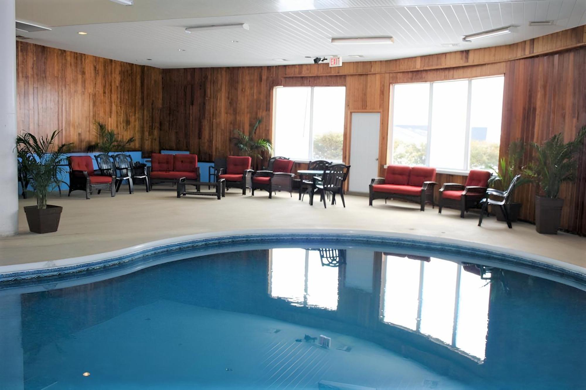 Florenceville Inn, Restaurant & Pool Eksteriør billede