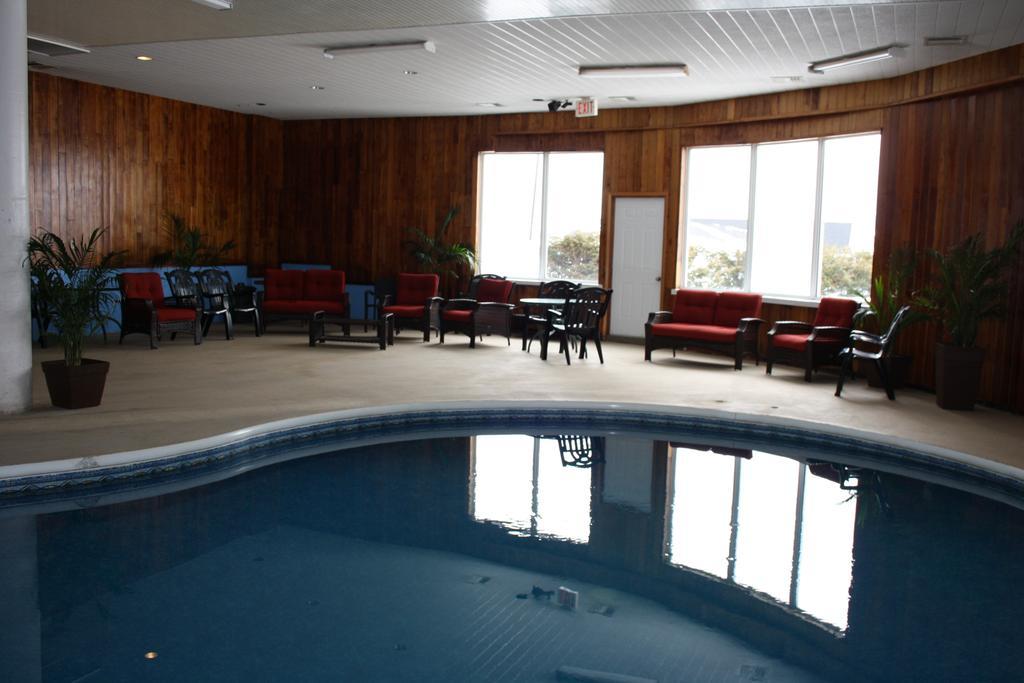 Florenceville Inn, Restaurant & Pool Eksteriør billede
